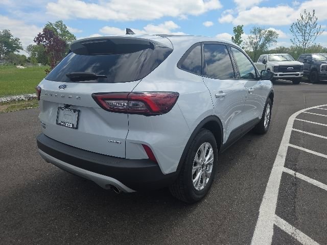 Used 2025 Ford Escape Active AWD/4WD image 8