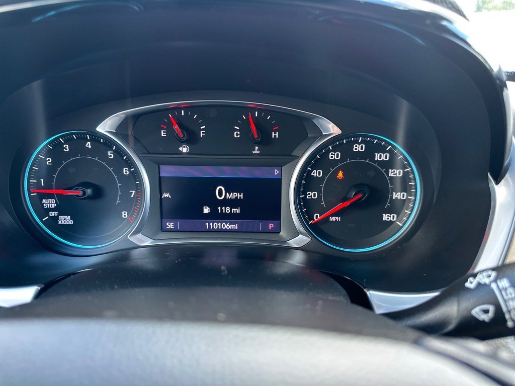 Used 2022 Chevrolet Traverse LT image 25