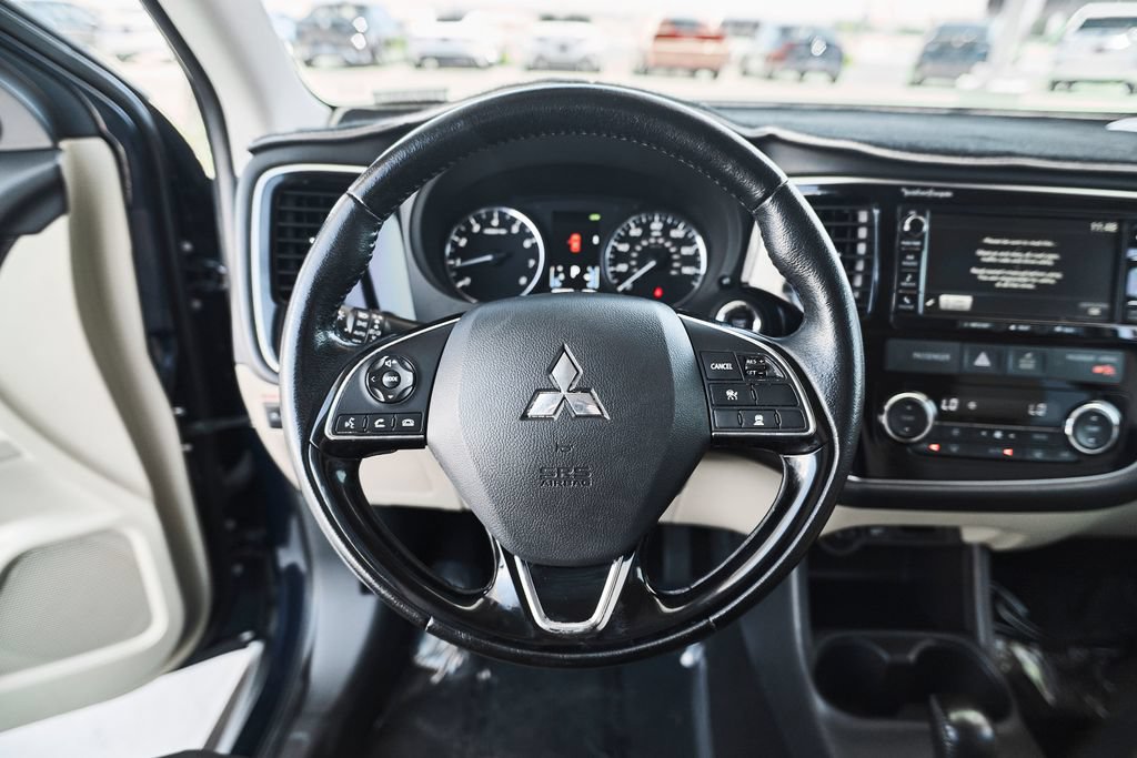 Used 2016 Mitsubishi Outlander SEL FWD image 21