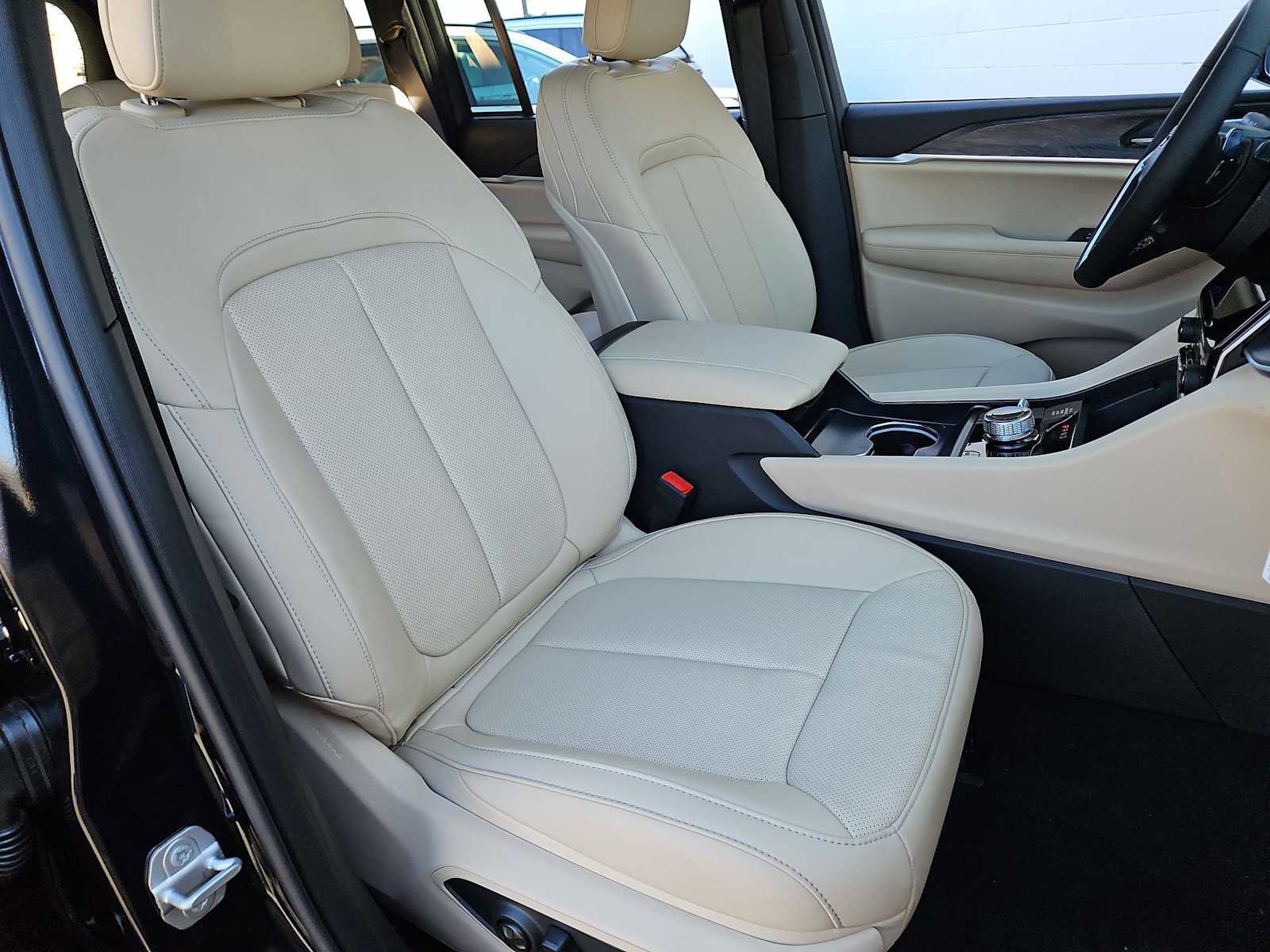 Used 2024 Jeep Grand Cherokee Limited 4xe w/ Luxury Tech Group II image 20