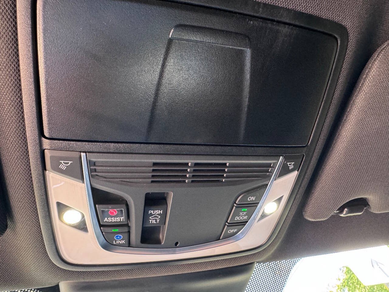 Used 2022 Acura TLX w/ A-SPEC Package FWD image 28