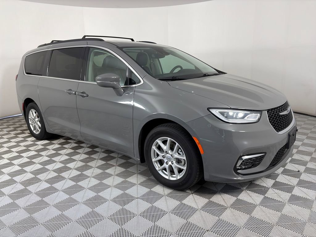 Used 2022 Chrysler Pacifica Touring-L