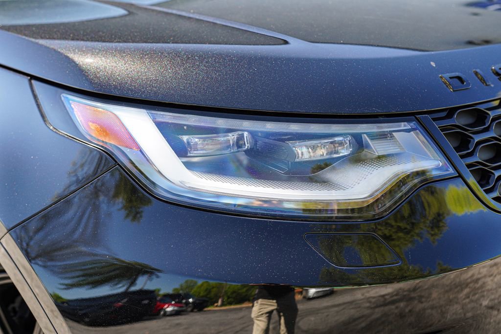 Used 2023 Land Rover Discovery S R-Dynamic image 7