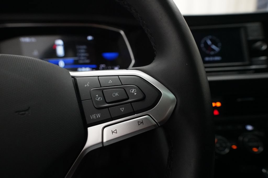 Used 2023 Volkswagen Jetta SE FWD image 18