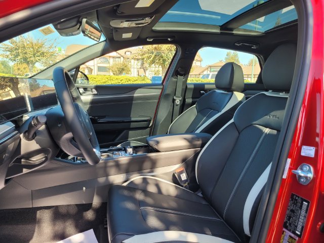 New 2027 Kia K5 GT-Line FWD image 8