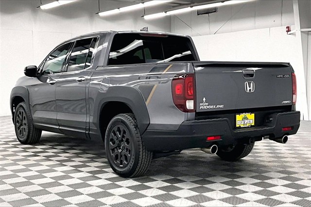 Used 2022 Honda Ridgeline RTL-E image 2