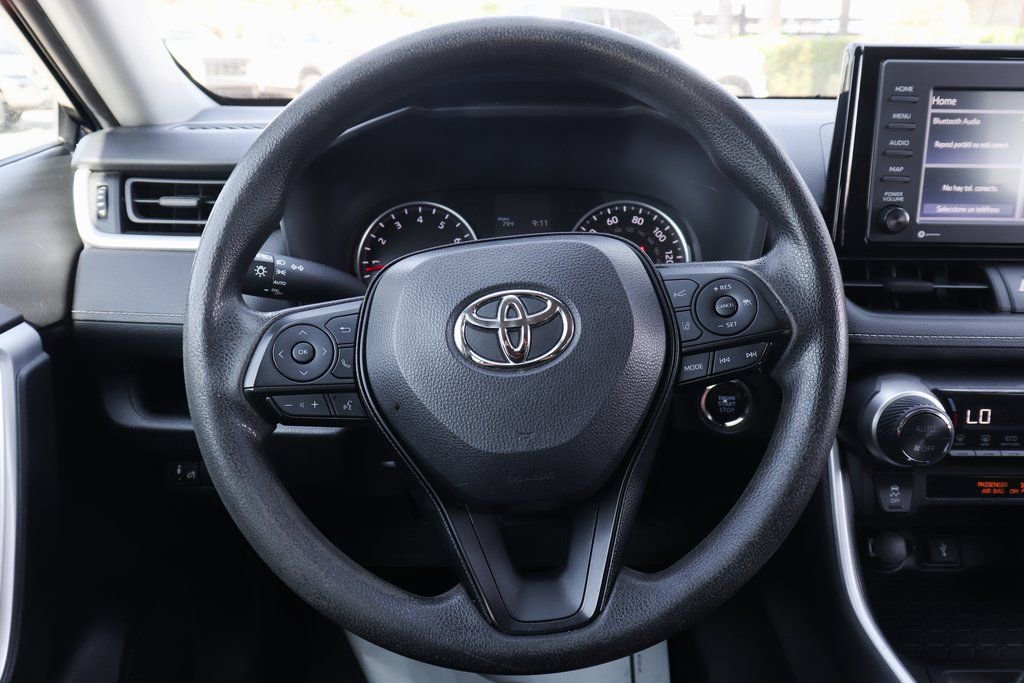 Used 2022 Toyota RAV4 XLE image 17