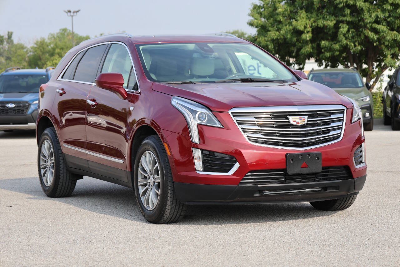 Used 2017 Cadillac XT5 Luxury w/ Driver Awareness Package AWD/4WD image 4