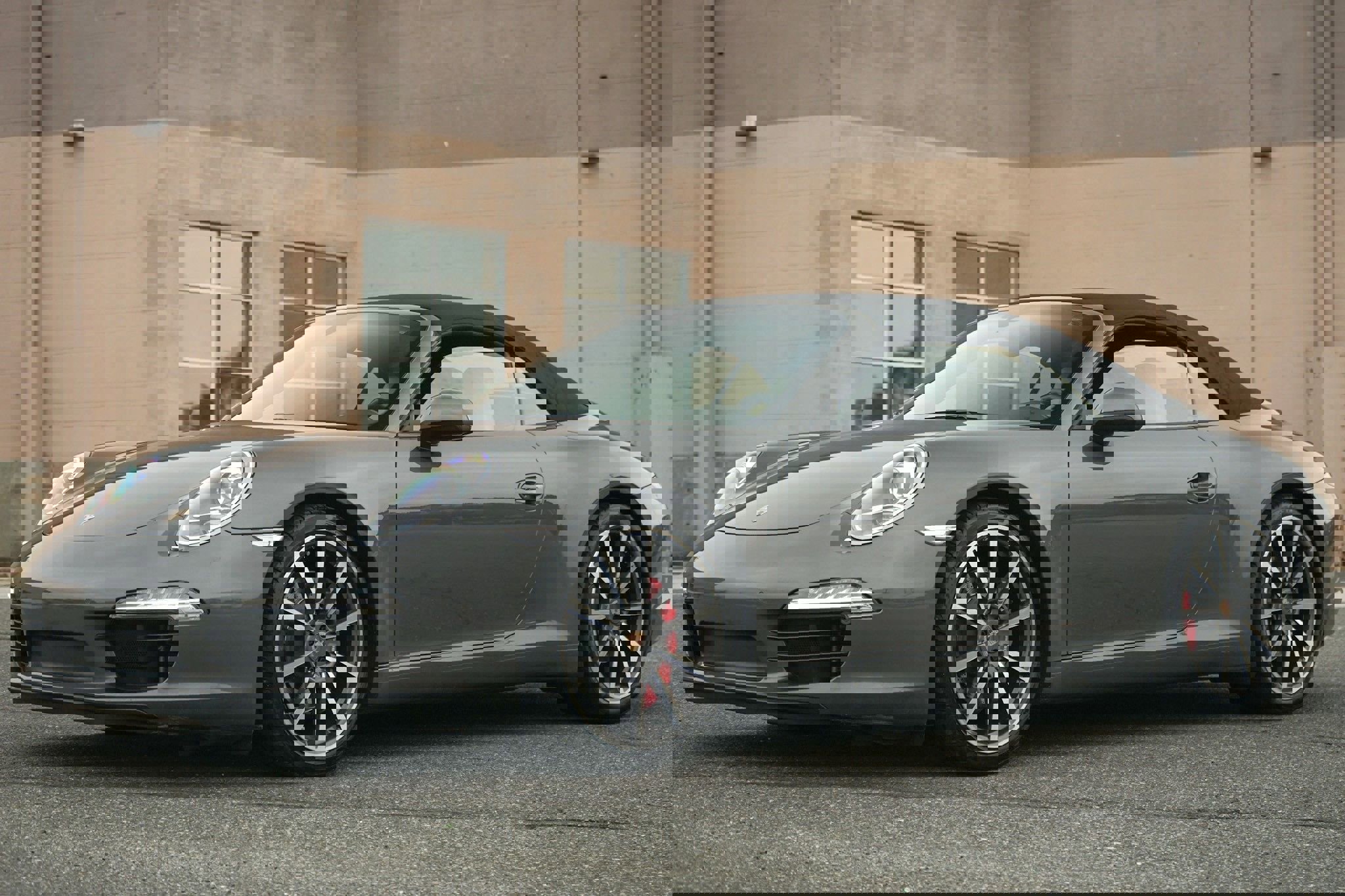 Used 2013 Porsche 911 Carrera S image 3