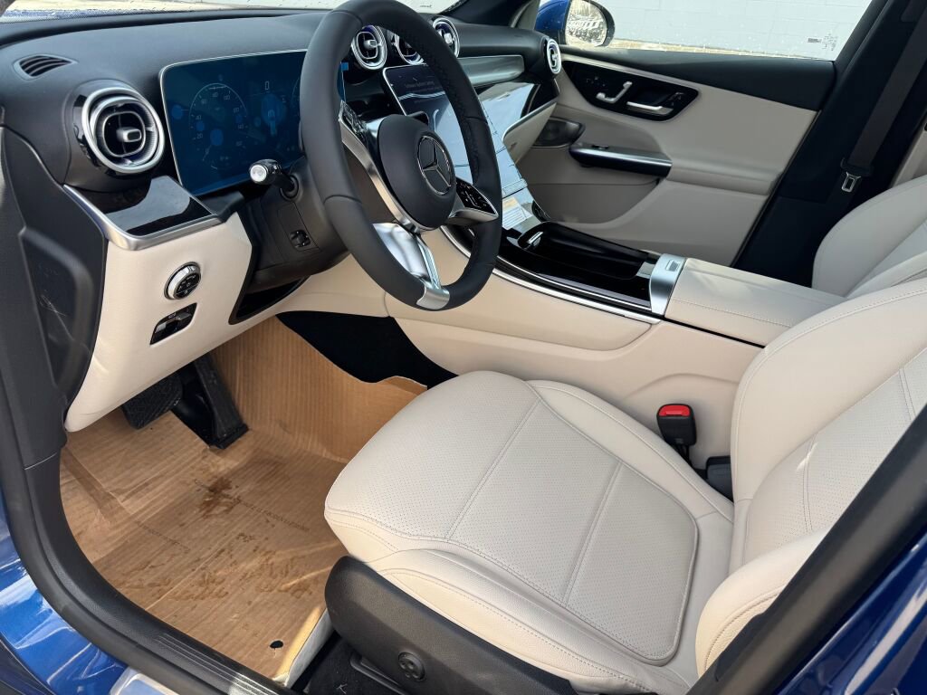 New 2026 Mercedes-Benz GLC 300 4MATIC image 9