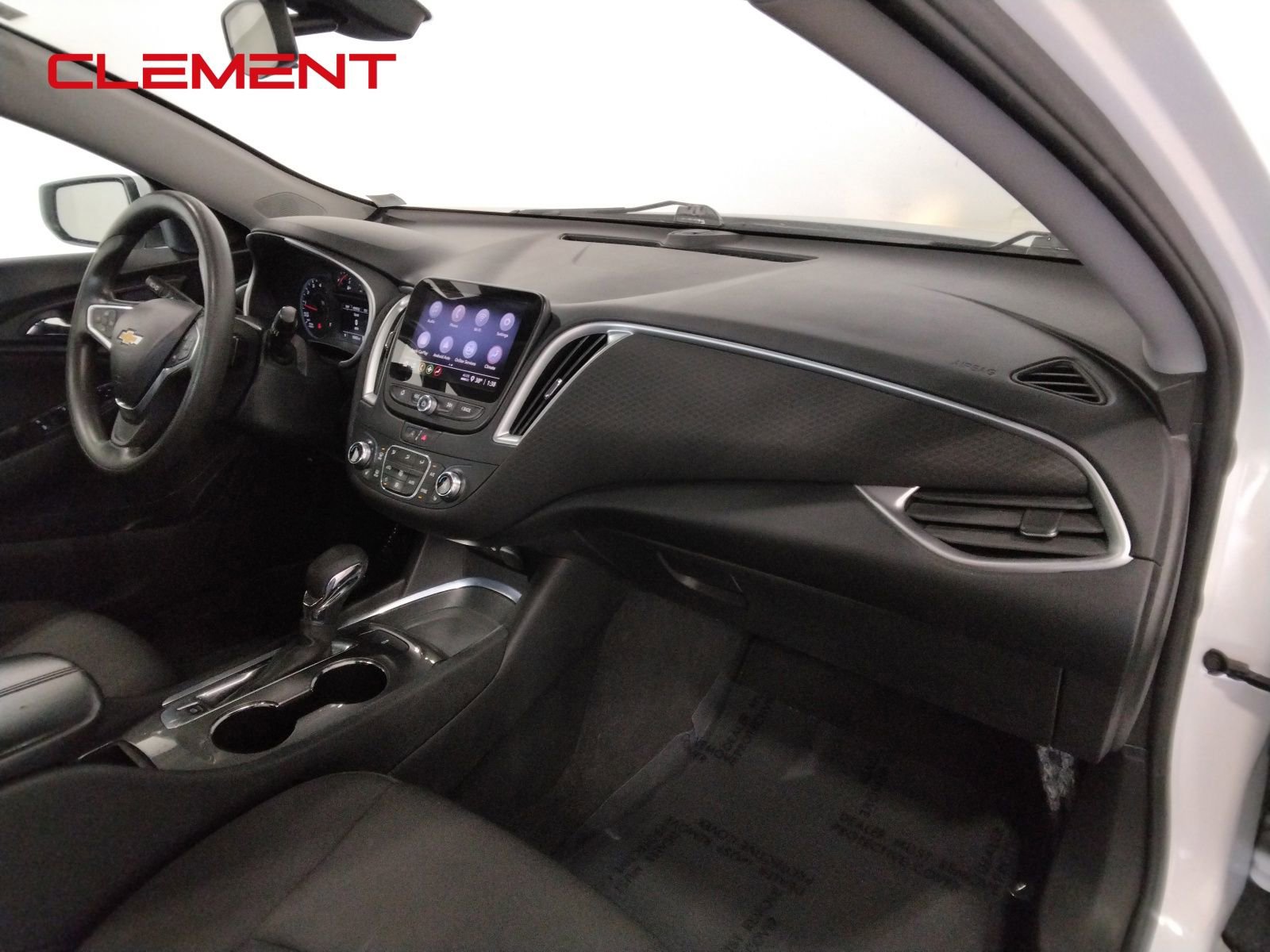 Used 2022 Chevrolet Malibu LT FWD image 38