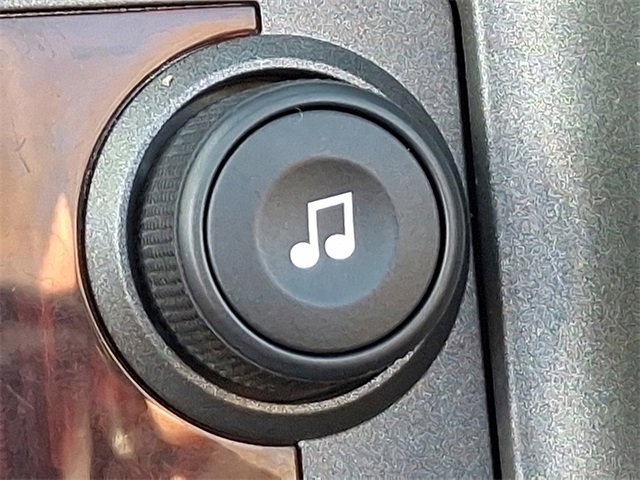 Used 2008 Pontiac Solstice GXP w/ Premium Package image 26