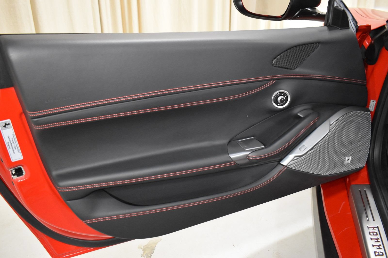 Used 2020 Ferrari Portofino RWD image 20