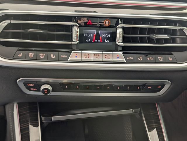 Used 2021 BMW X5 xDrive40i w/ M Sport Package image 24