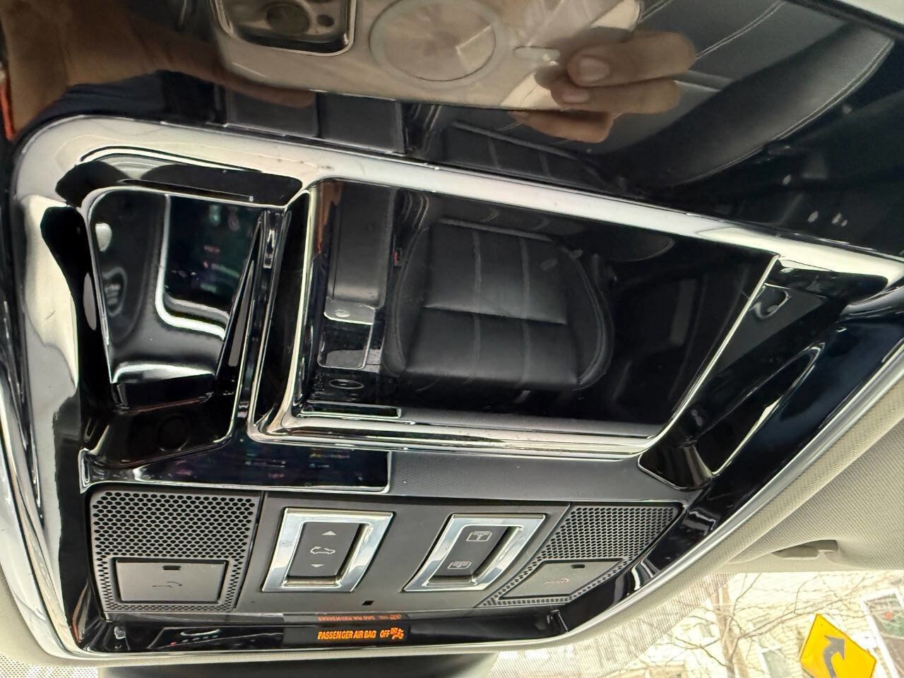 Used 2018 Land Rover Range Rover Velar S AWD/4WD image 13