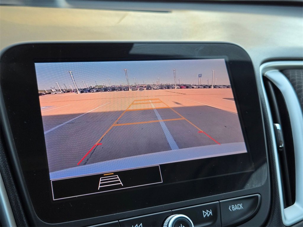 Used 2024 Chevrolet Malibu LT image 32