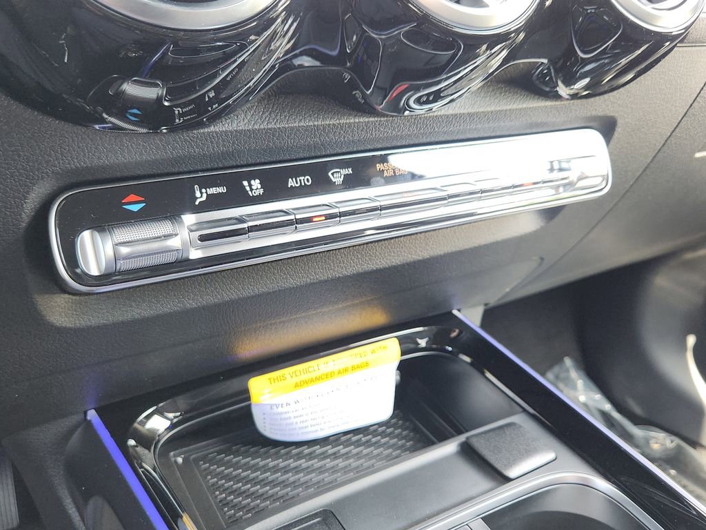 New 2025 Mercedes-Benz GLB 250 4MATIC image 19