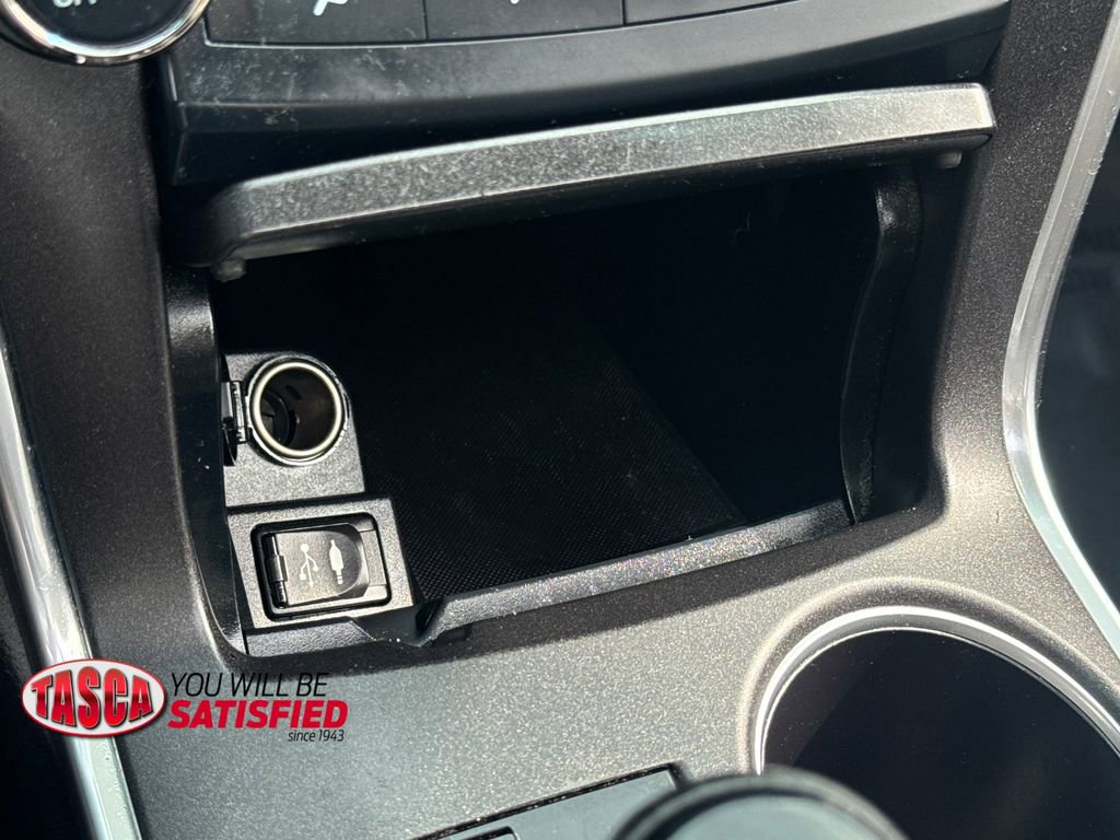 Used 2017 Toyota Camry SE w/ Moonroof Package FWD image 24