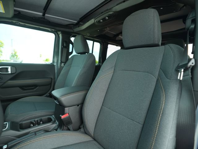 New 2026 Jeep Wrangler Unlimited Sahara AWD/4WD image 38