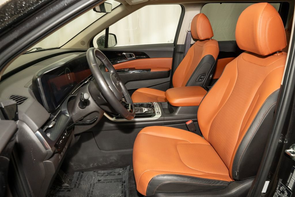 Certified 2024 Kia Carnival SX Prestige image 12