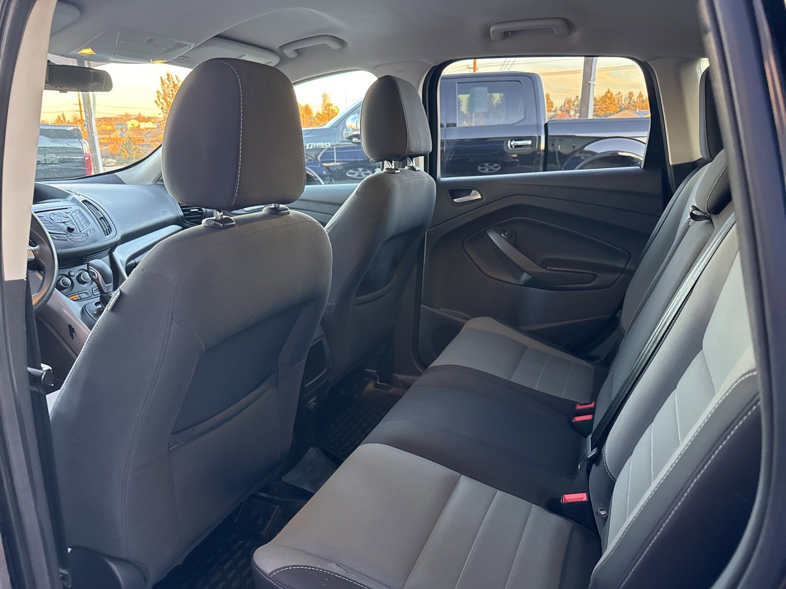 Used 2016 Ford Escape SE image 3