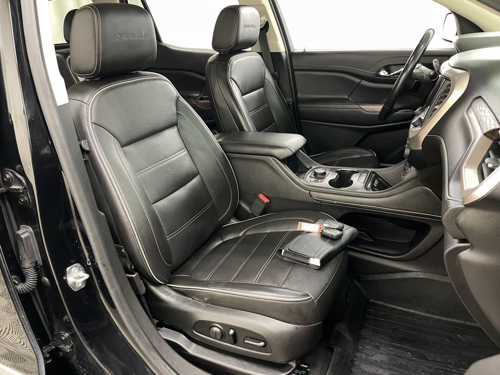 Certified 2021 GMC Acadia Denali w/ Denali Ultimate Package AWD/4WD image 36