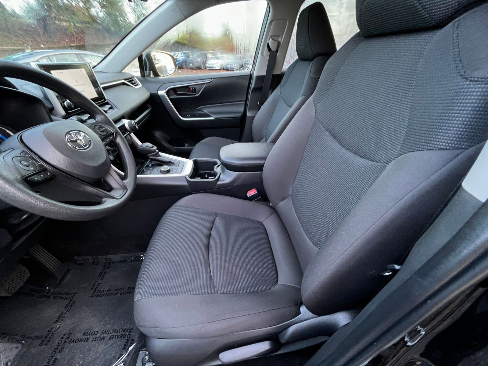 Used 2025 Toyota RAV4 LE image 27