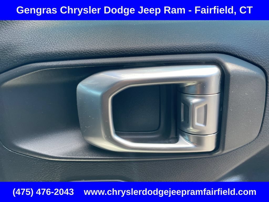 Certified 2024 Jeep Wrangler Unlimited w/ Convenience Group AWD/4WD image 20