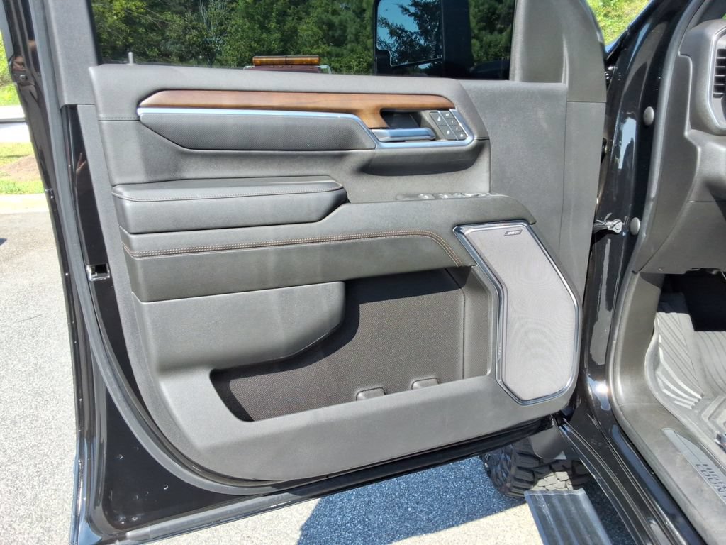 Used 2024 Chevrolet Silverado 3500 High Country w/ High Country Premium Package AWD/4WD image 24