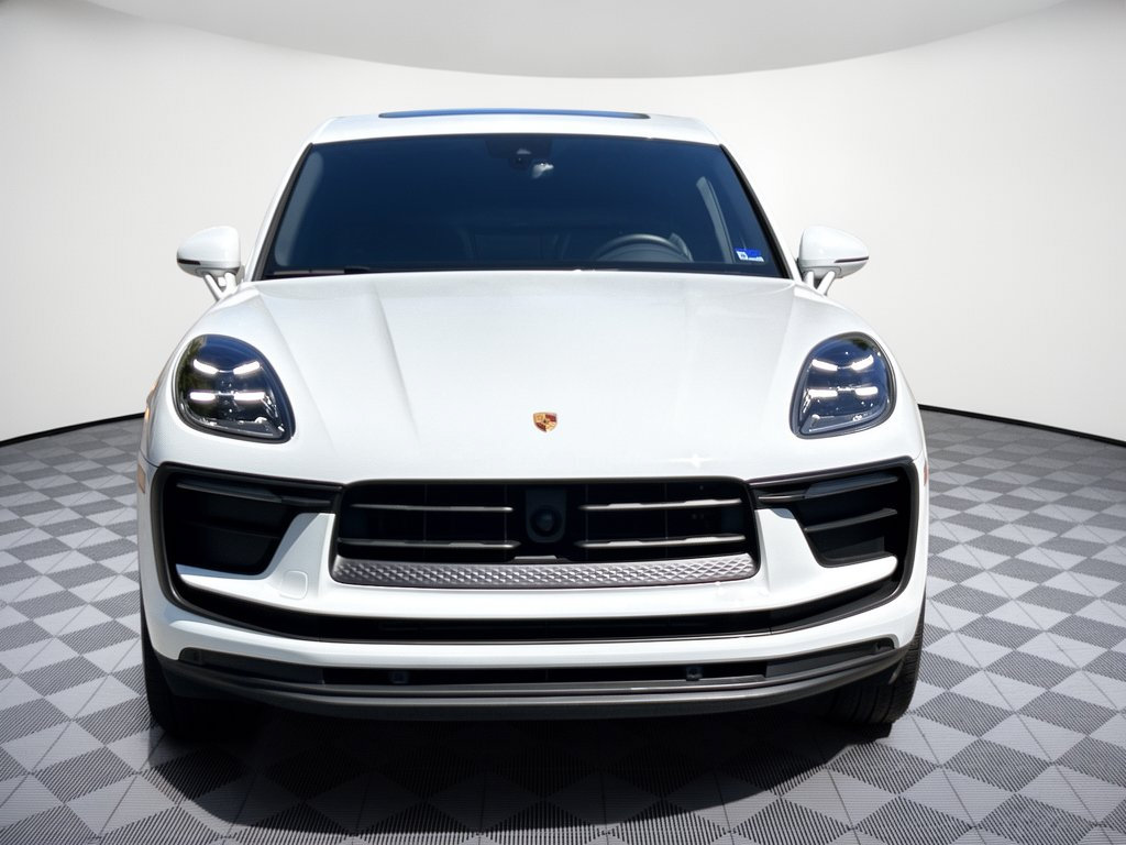 Used 2023 Porsche Macan AWD/4WD image 6