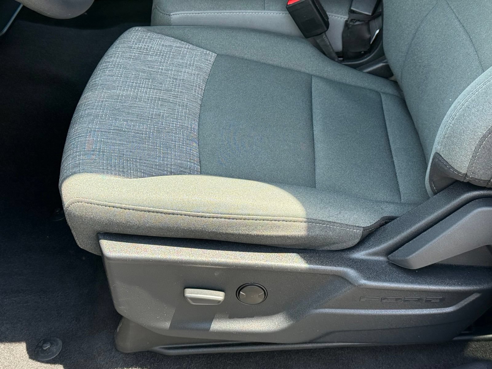 Used 2023 Ford F150 XLT AWD/4WD image 33
