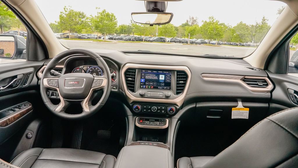 Used 2023 GMC Acadia Denali w/ Denali Ultimate Package image 14