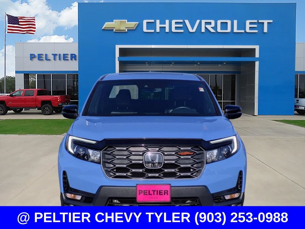 Used 2025 Honda Ridgeline TrailSport image 2