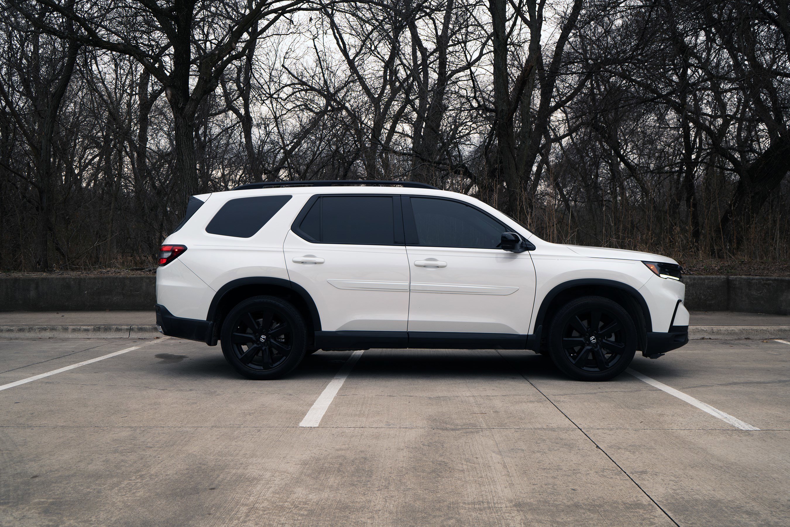 Used 2025 Honda Pilot Black Edition image 10