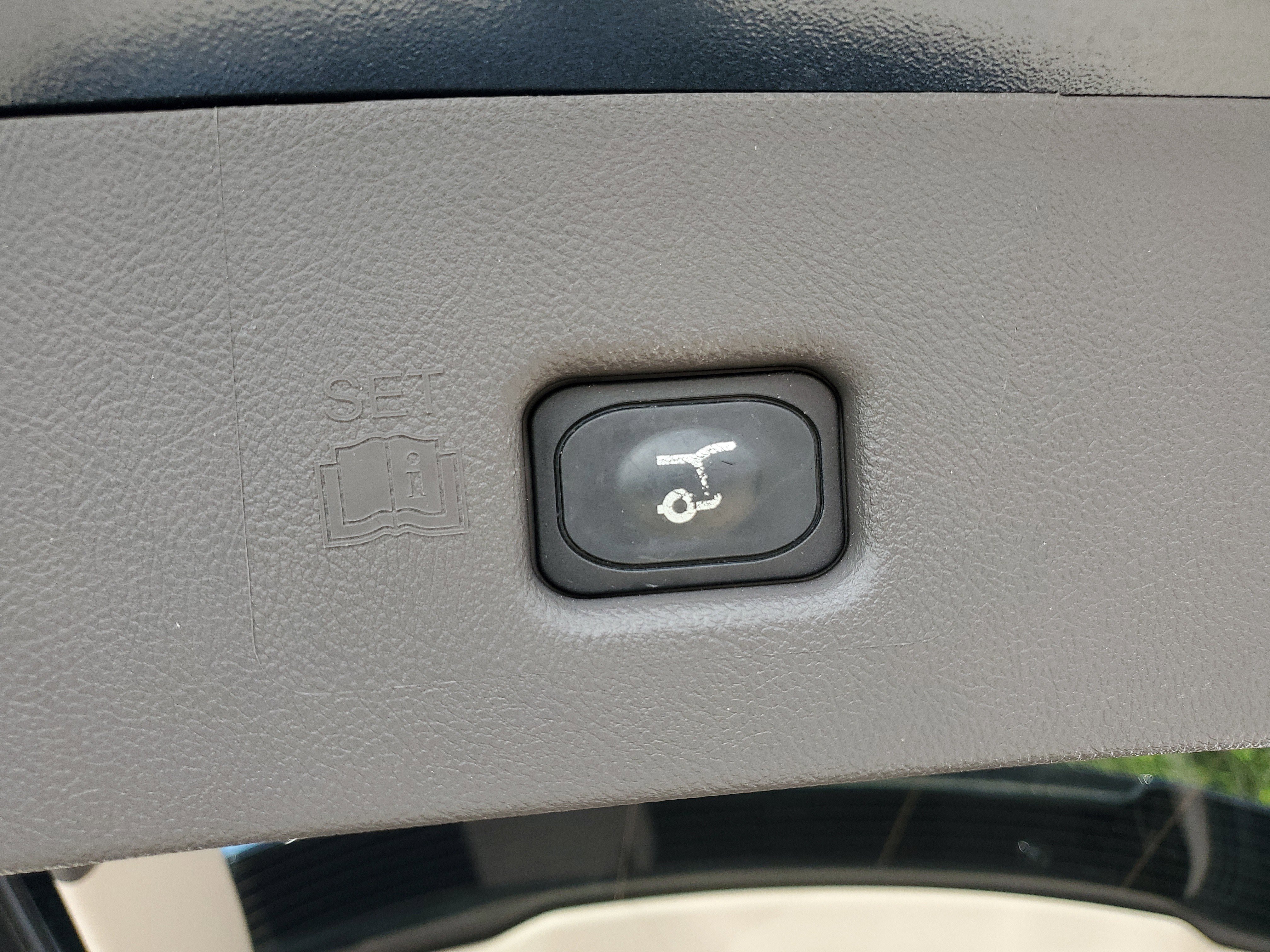 Certified 2021 Lincoln Nautilus Reserve image 9