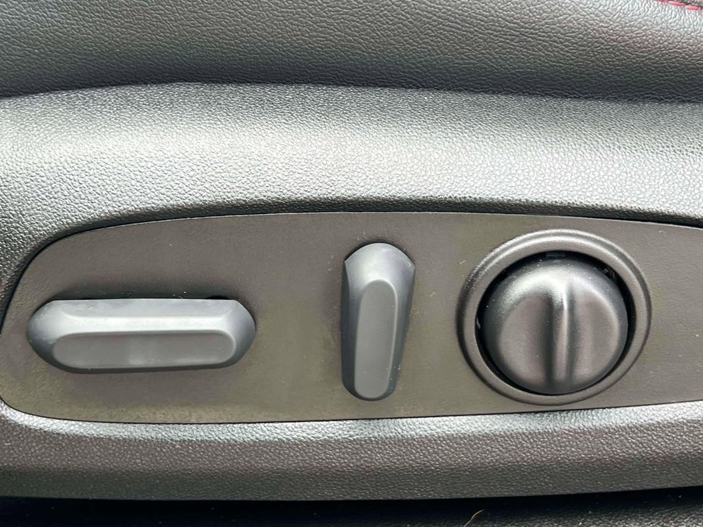 Used 2023 Chevrolet Traverse RS AWD/4WD image 20