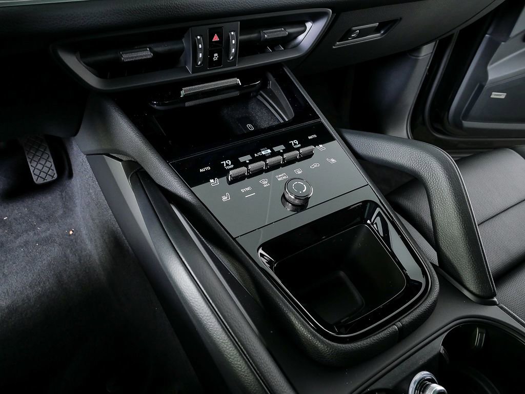 New 2026 Porsche Cayenne image 18