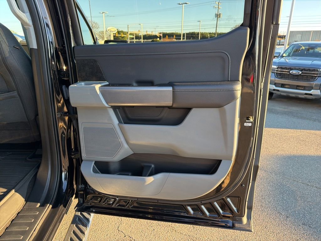 Certified 2022 Ford F150 XLT w/ Equipment Group 302A High image 19