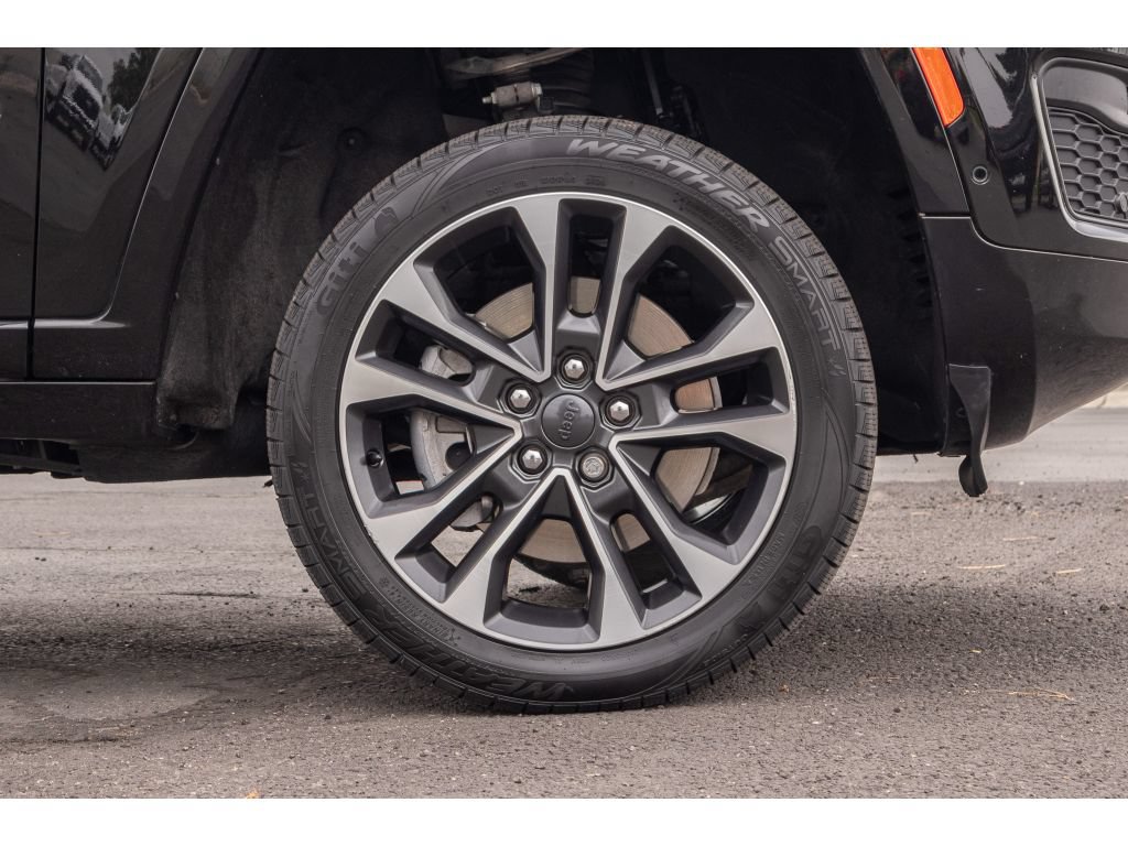 Used 2021 Jeep Grand Cherokee L Overland w/ Advanced Protech Group III AWD/4WD image 9