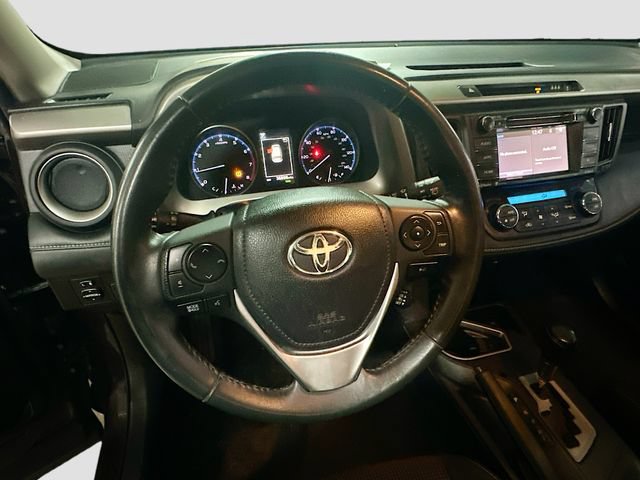 Used 2018 Toyota RAV4 XLE FWD image 12