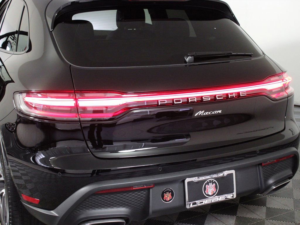 Certified 2025 Porsche Macan image 12