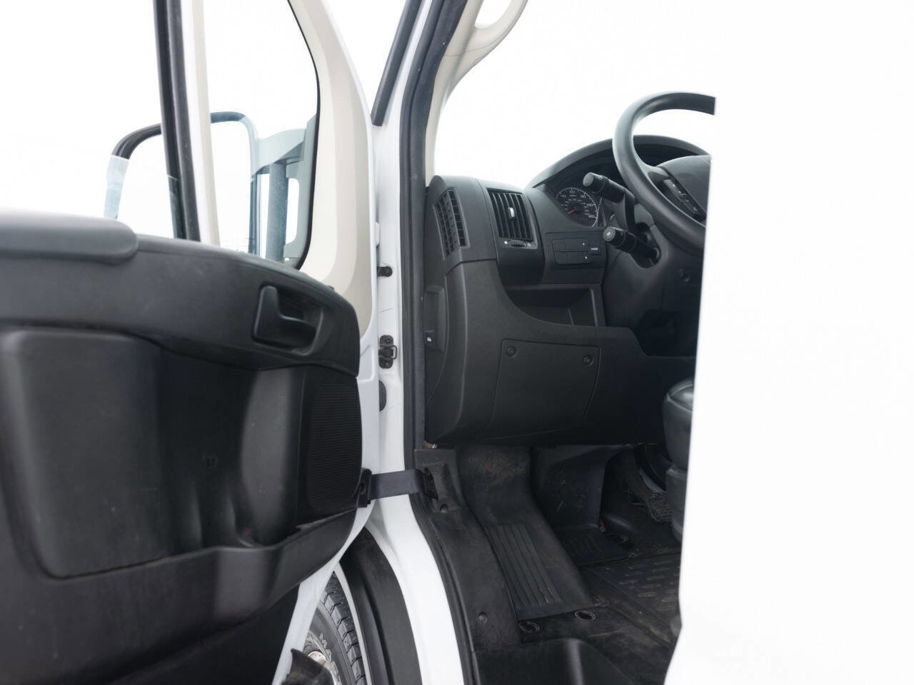 Used 2021 RAM ProMaster 2500 image 24