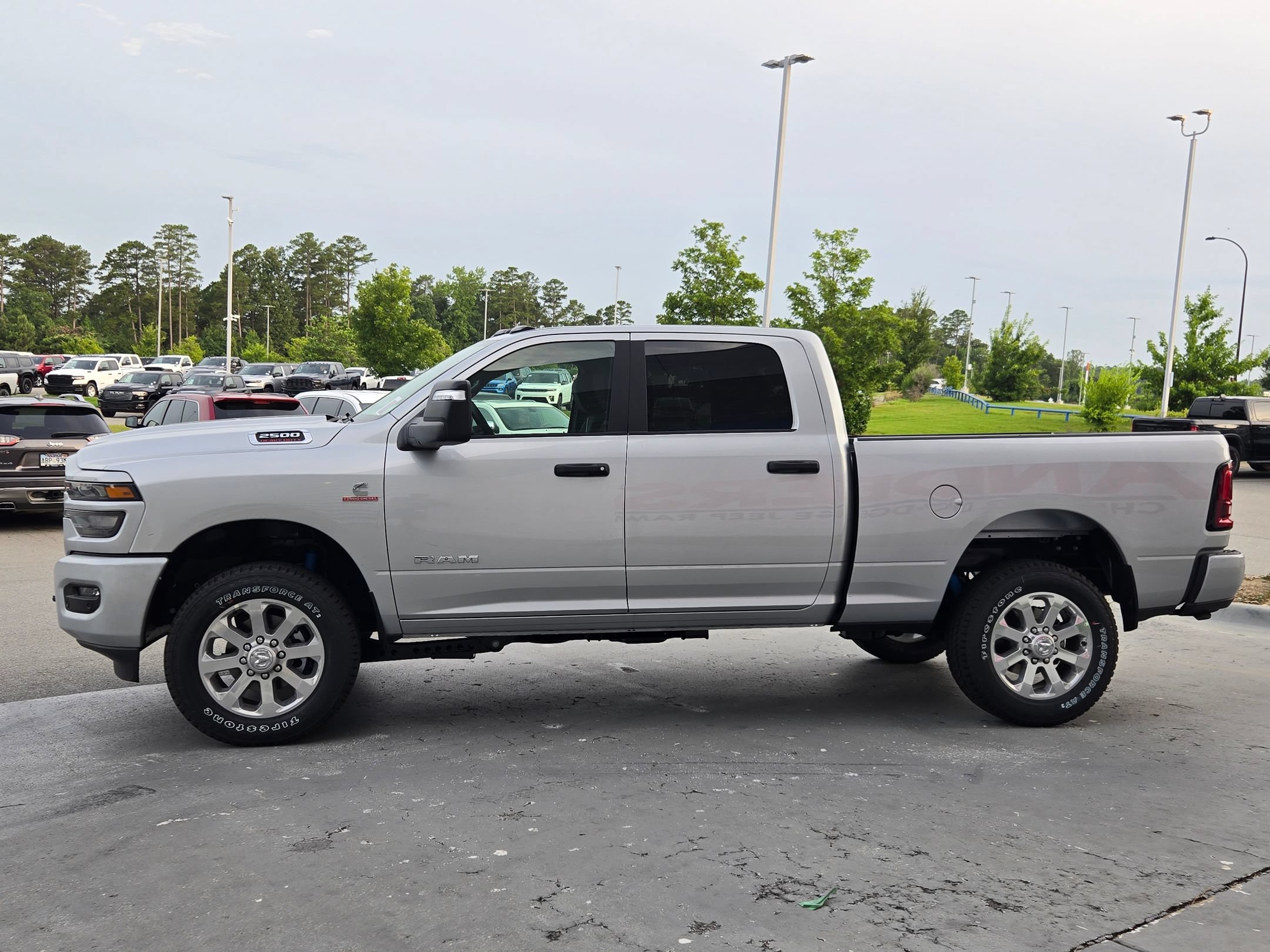 New 2026 RAM 2500 Big Horn AWD/4WD image 4