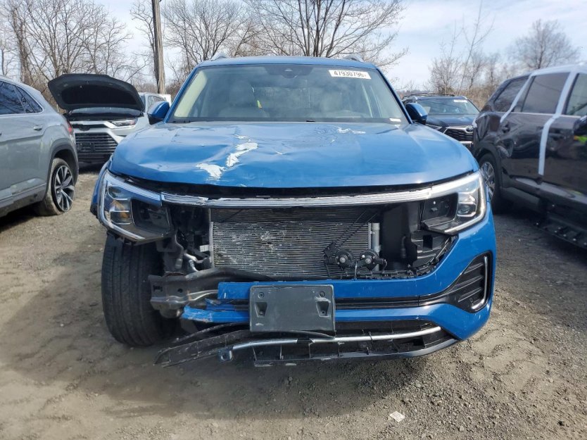Used 2025 Volkswagen Atlas SEL Premium R-Line AWD/4WD image 2