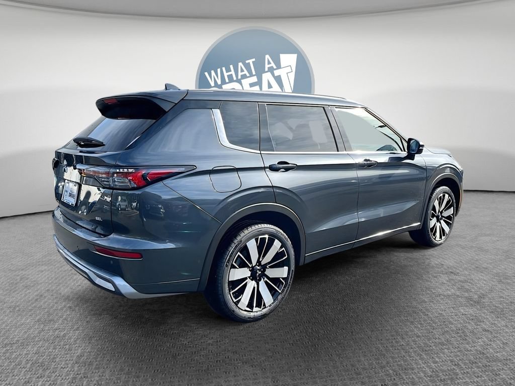 New 2026 Mitsubishi Outlander SEL FWD image 7