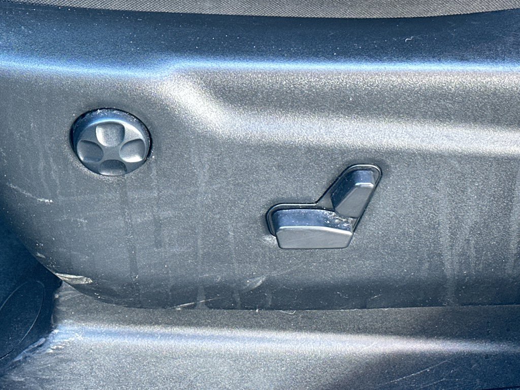 Used 2023 Dodge Durango GT image 26