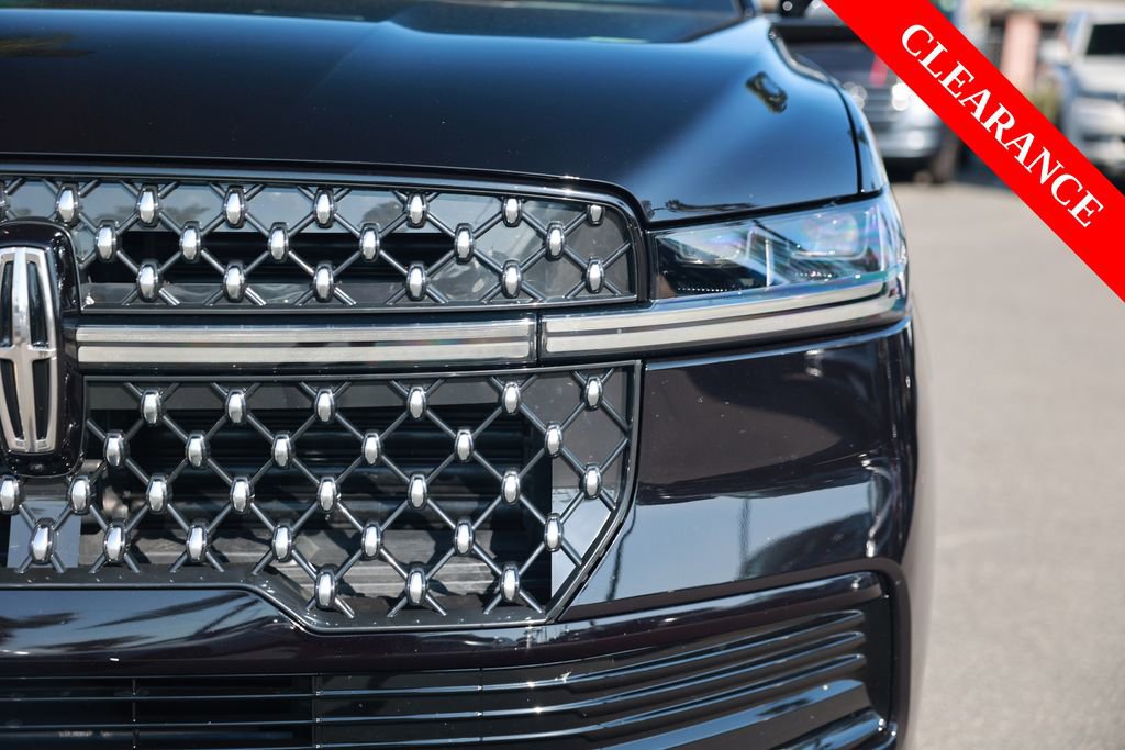 Used 2025 Lincoln Navigator Black Label AWD/4WD image 5