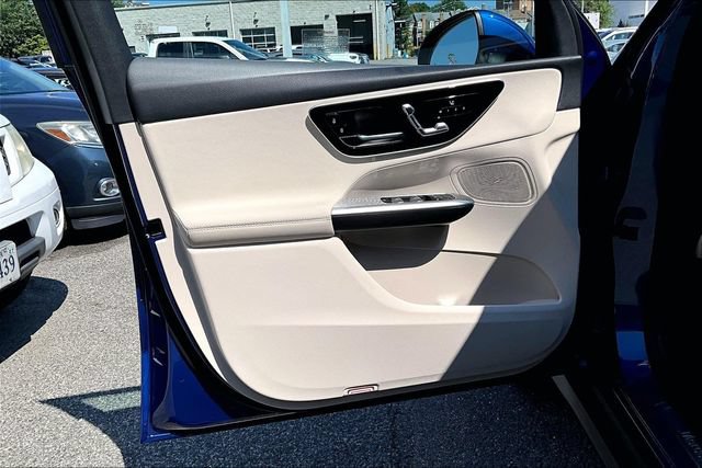 Used 2026 Mercedes-Benz GLC 300 4MATIC image 18