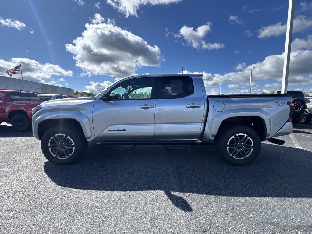 Used 2024 Toyota Tacoma TRD Sport w/ TRD Sport Upgrade Package AWD/4WD image 5