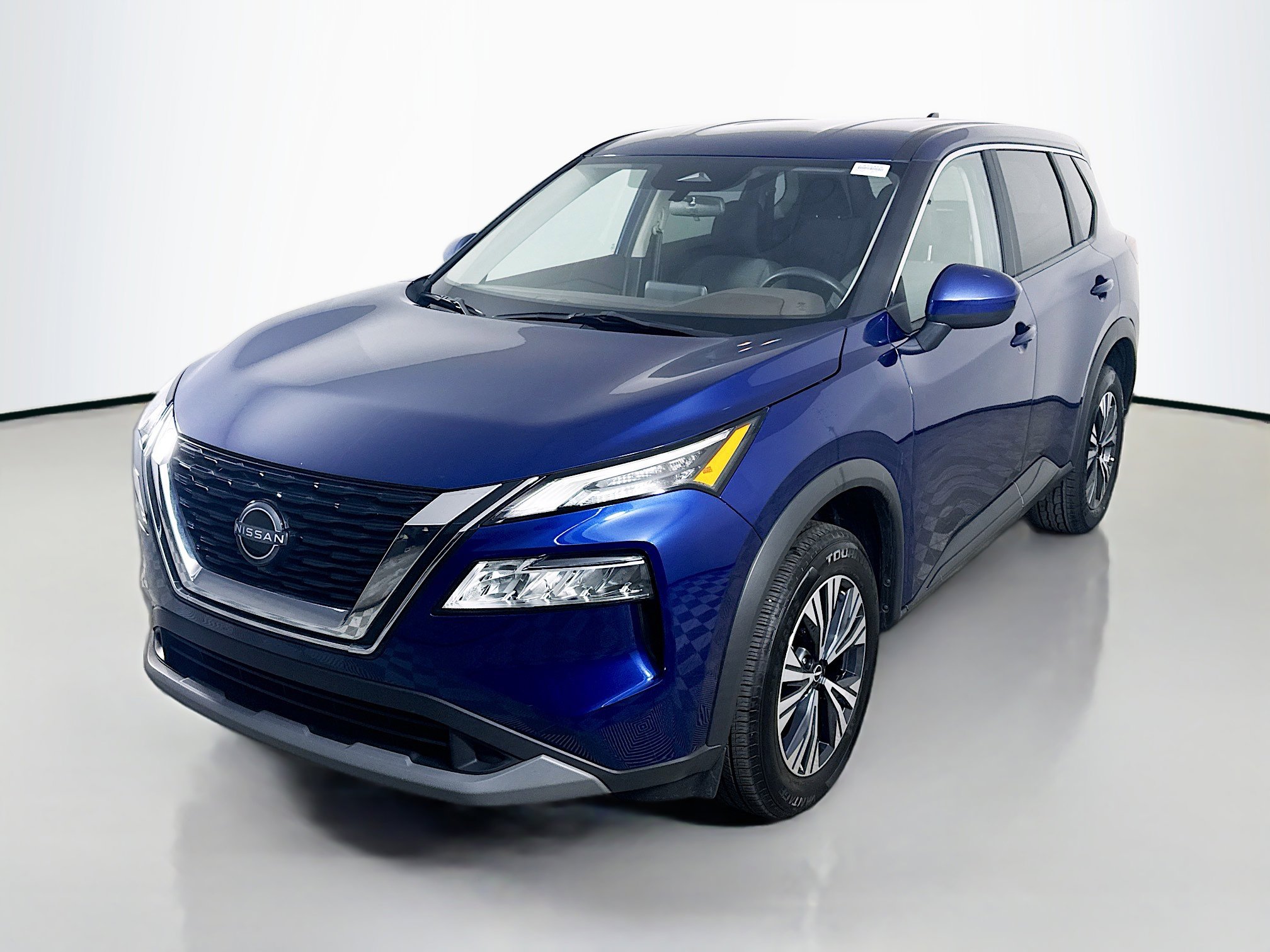 Used 2023 Nissan Rogue SV image 4